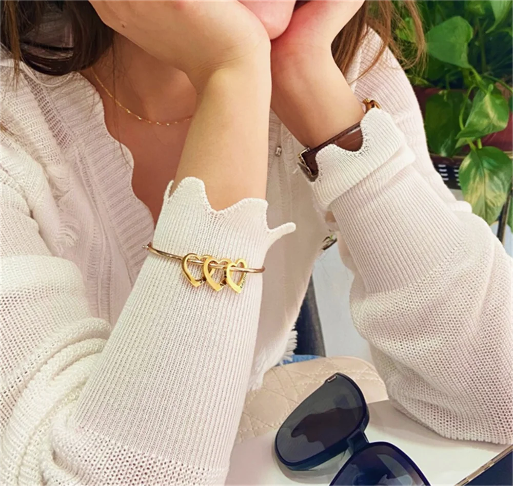 Customized Engraving Name Heart Pendant Bangles for Women Personalized Stainless Steel Bracelet Jewelry Girlfriend Birthday Gift